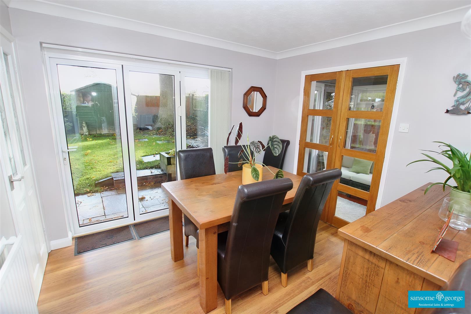 Addiscombe Chase, Tilehurst, Reading
